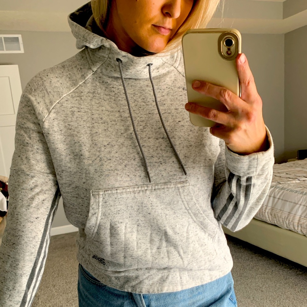 Adidas sweatshirt size M